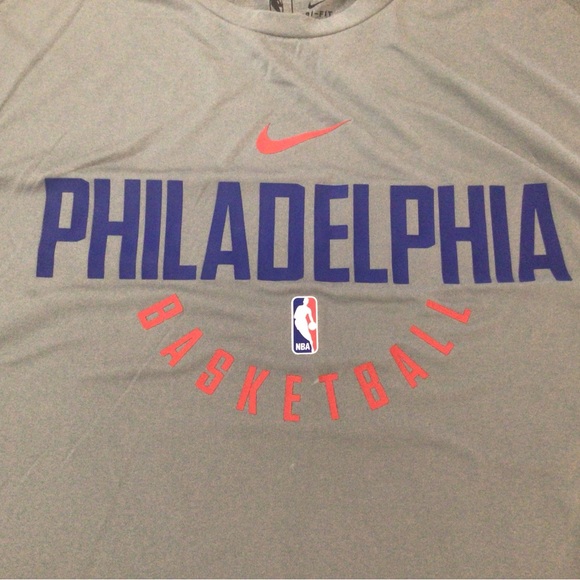 Men’s Nike Philadelphia 76ers Sleveless Shirt Size 4 XLT. Big and Tall. - Picture 4 of 4